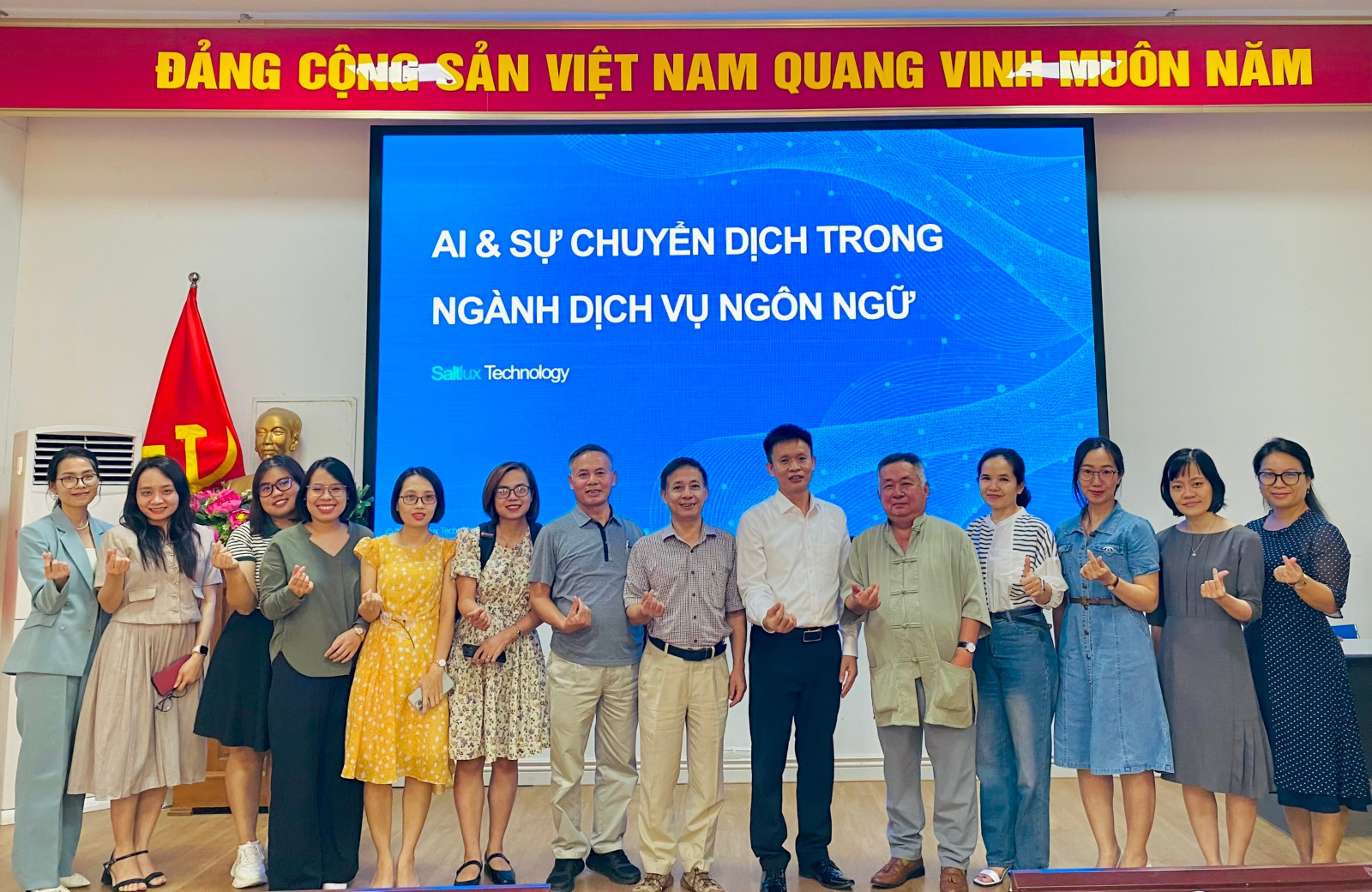 SALTLUX TECHNOLOGY AT ULIS: AI AND THE TRANSFORMATION WITHIN THE LANGUAGE SERVICE INDUSTRY 1 Saltlux Technology | Dịch vụ ngôn ngữ | Dịch vụ dịch thuật | Dịch máy | Ulis