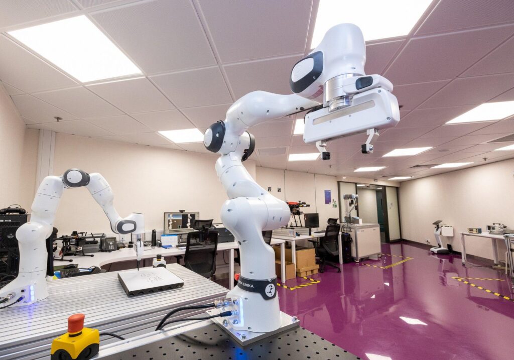 Physical AI – Khi trí tuệ nhân tạo bước ra thế giới thật 3 anh robot2 1